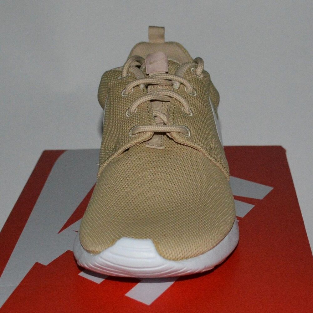 Nike Womens Roshe One Size 8 Desert Ore Tan Khaki 844994-202 Sneakers Shoes - Picture 2 of 6